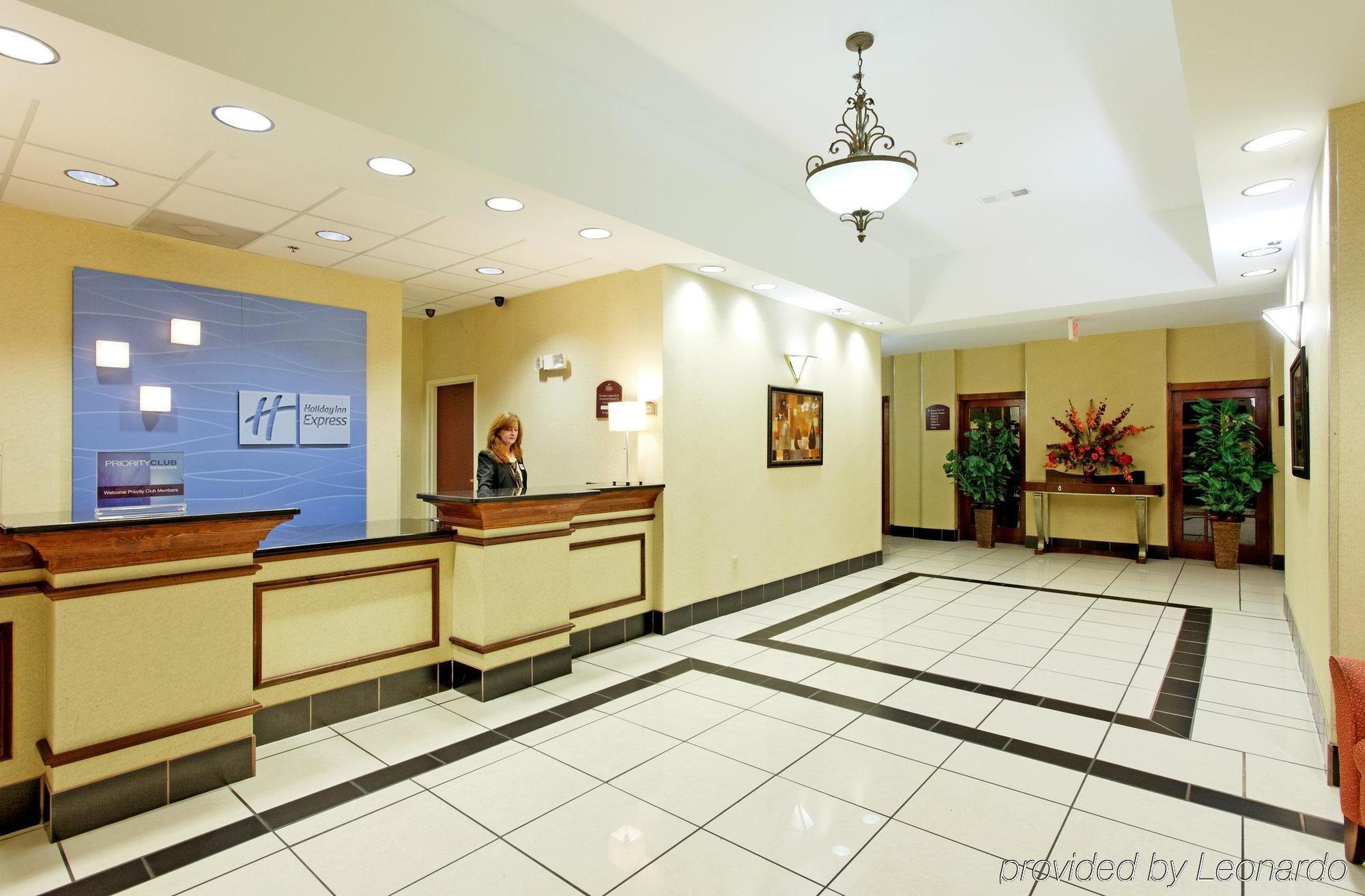 Holiday Inn Express & Suites Sylacauga Интериор снимка