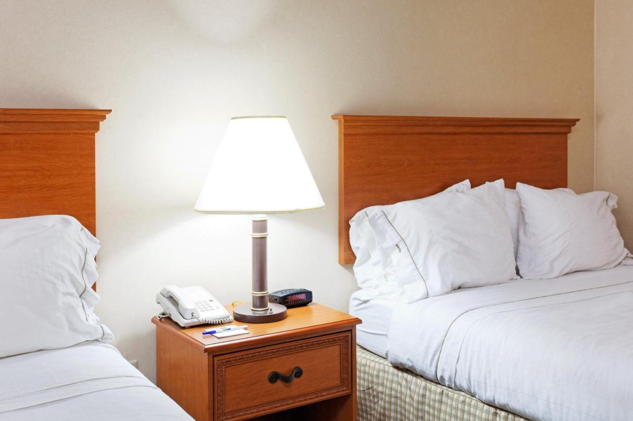 Holiday Inn Express & Suites Sylacauga Екстериор снимка